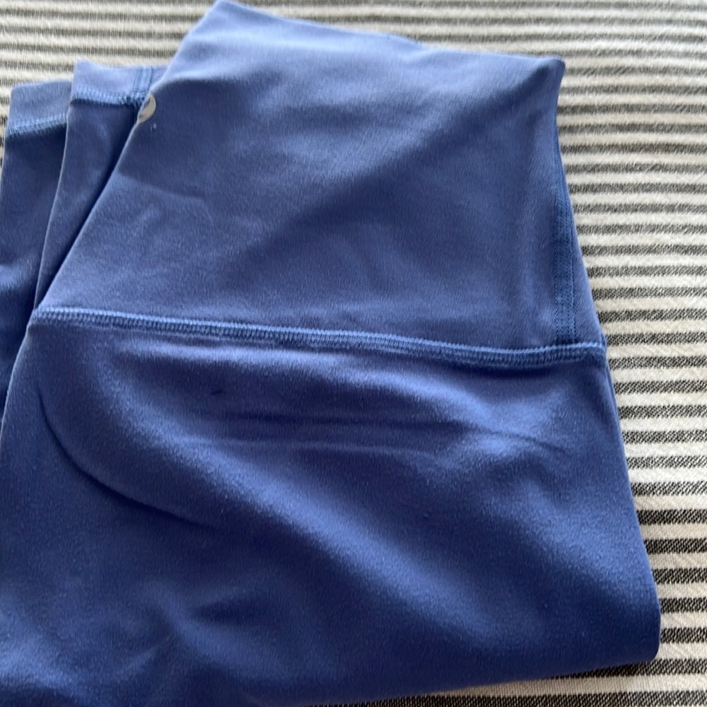 Lululemon legging crop style for summer buttery soft, align